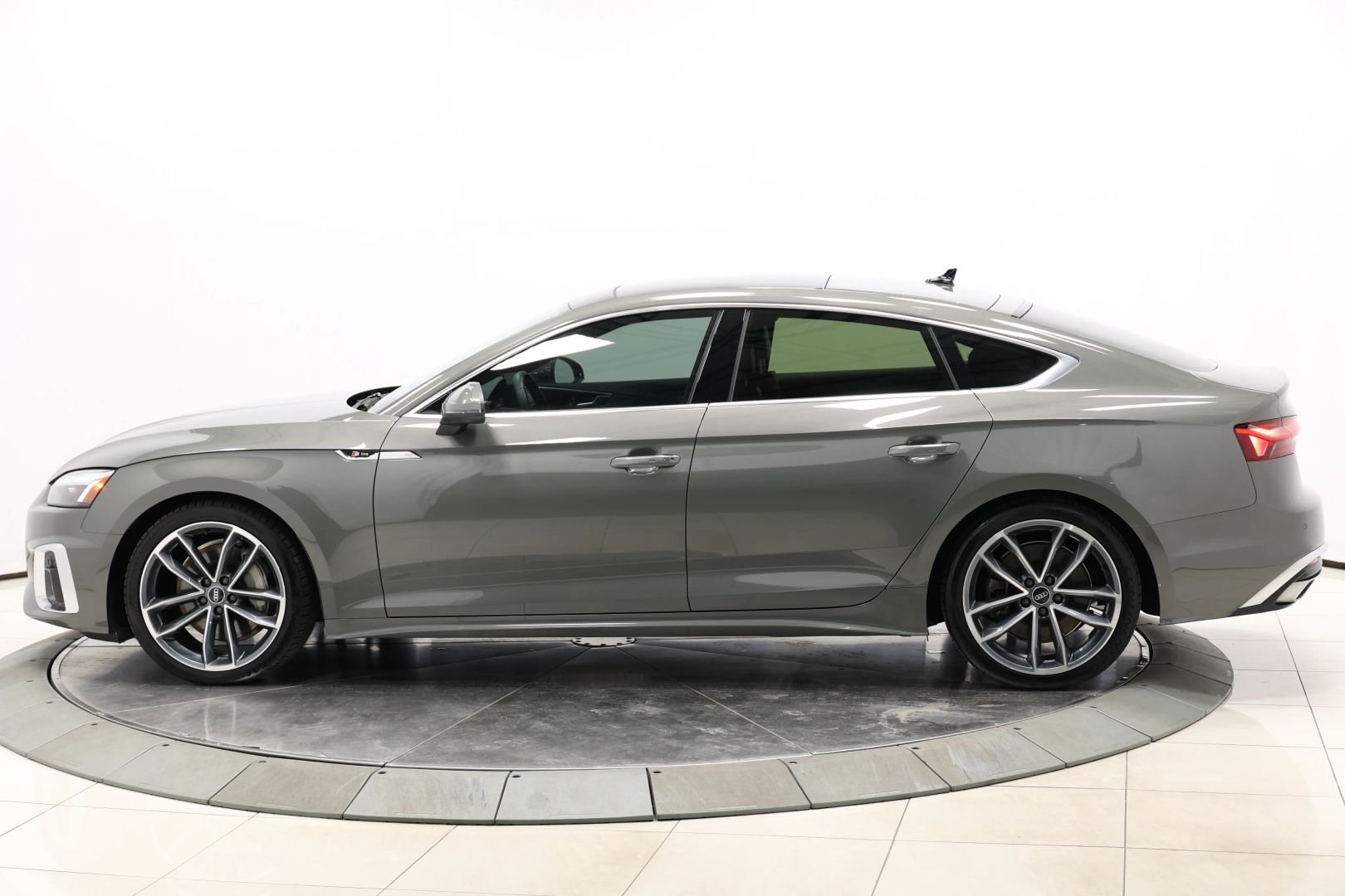 2023 Audi A5 - Image 6