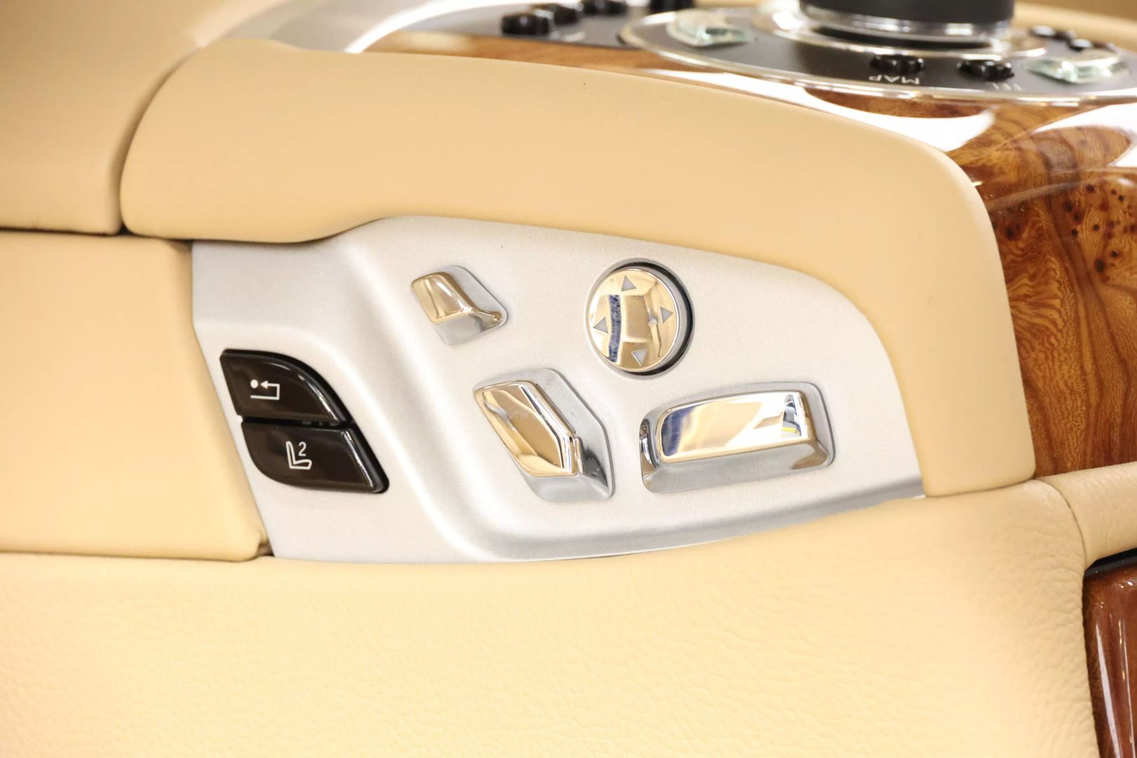 2010 Rolls-royce Ghost - Image 90