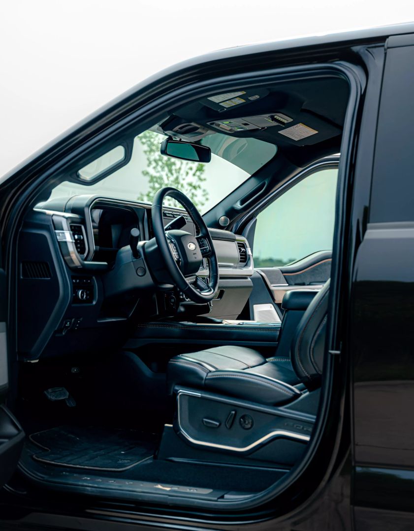 2024 Ford F350 Super Duty Crew Cab - Image 26
