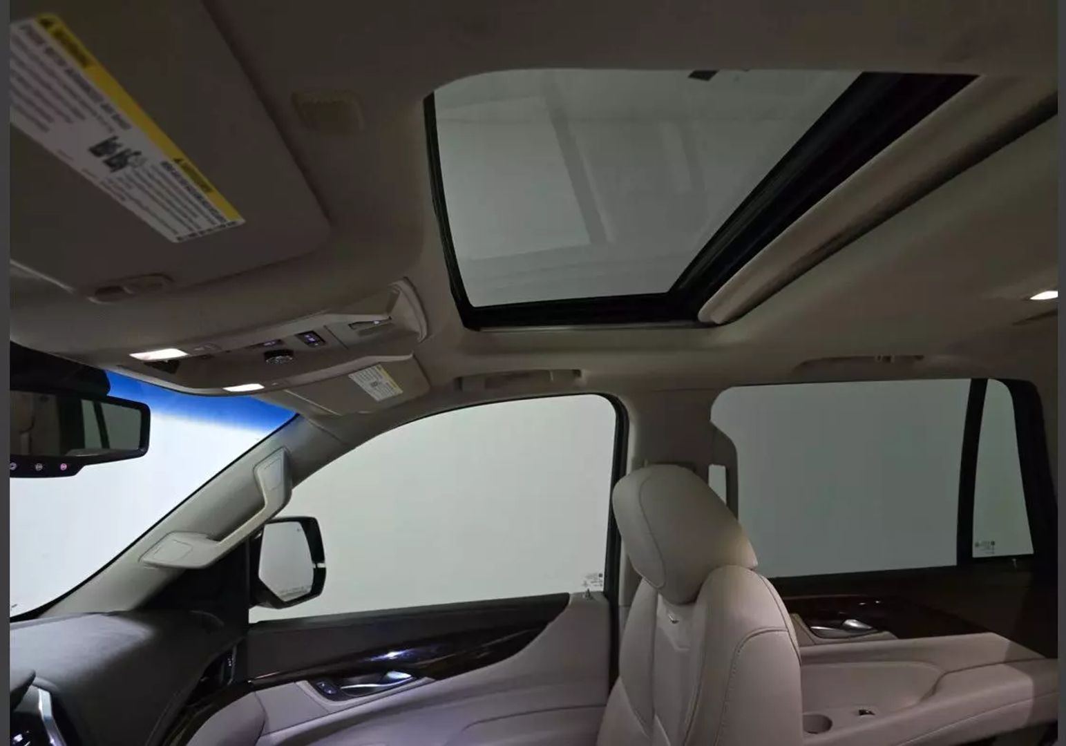 2016 Cadillac Escalade - Image 5