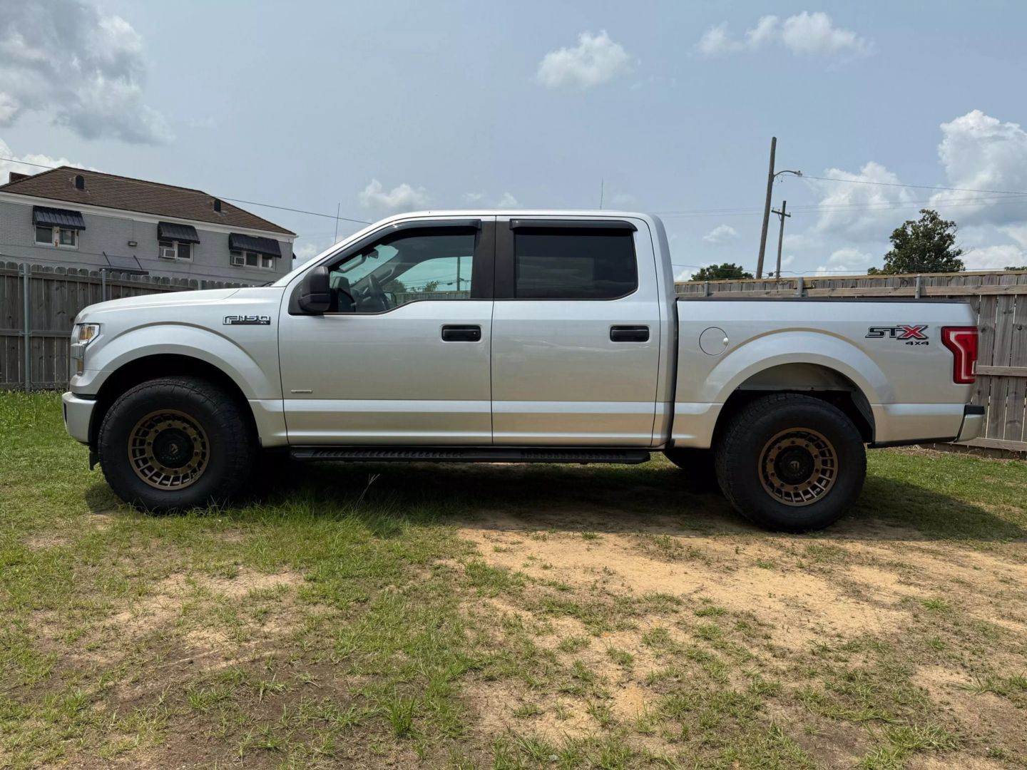 2017 Ford F150 Supercrew Cab - Image 4