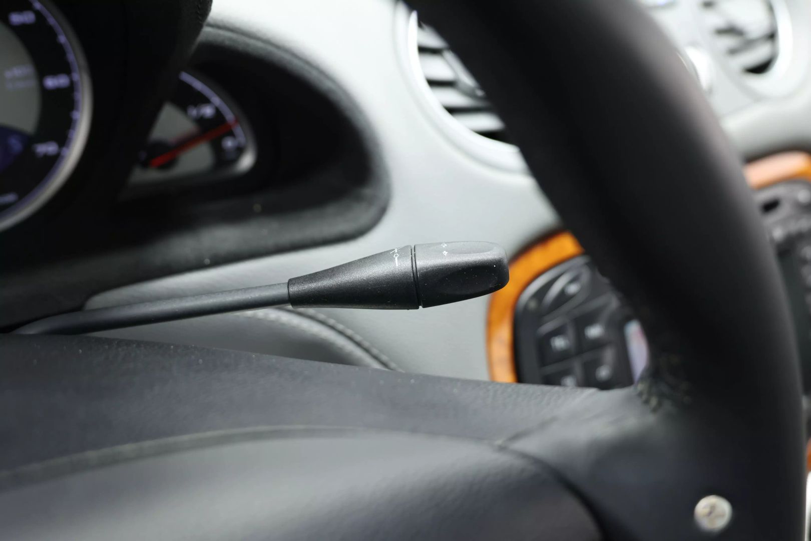 2004 Mercedes-benz Sl-class - Image 28