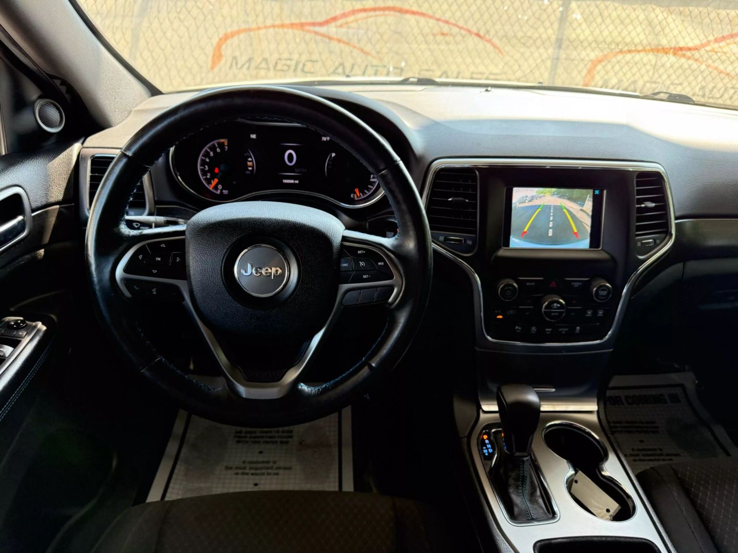 2018 Jeep Grand Cherokee - Image 32
