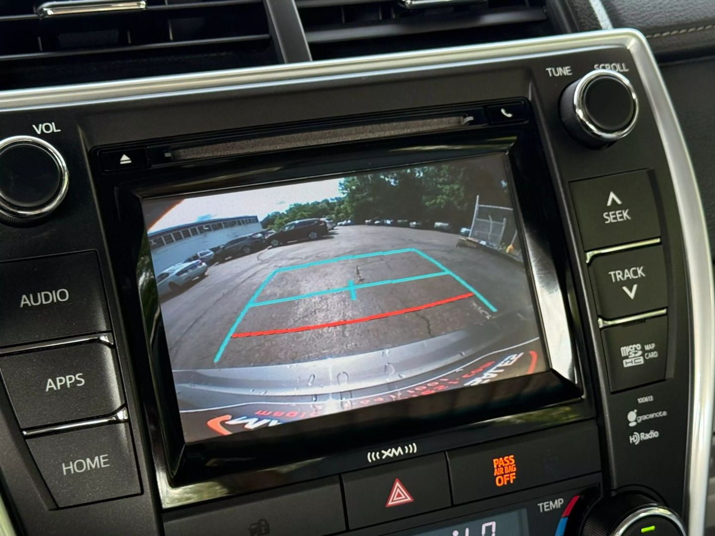 2016 Toyota Camry - Image 38