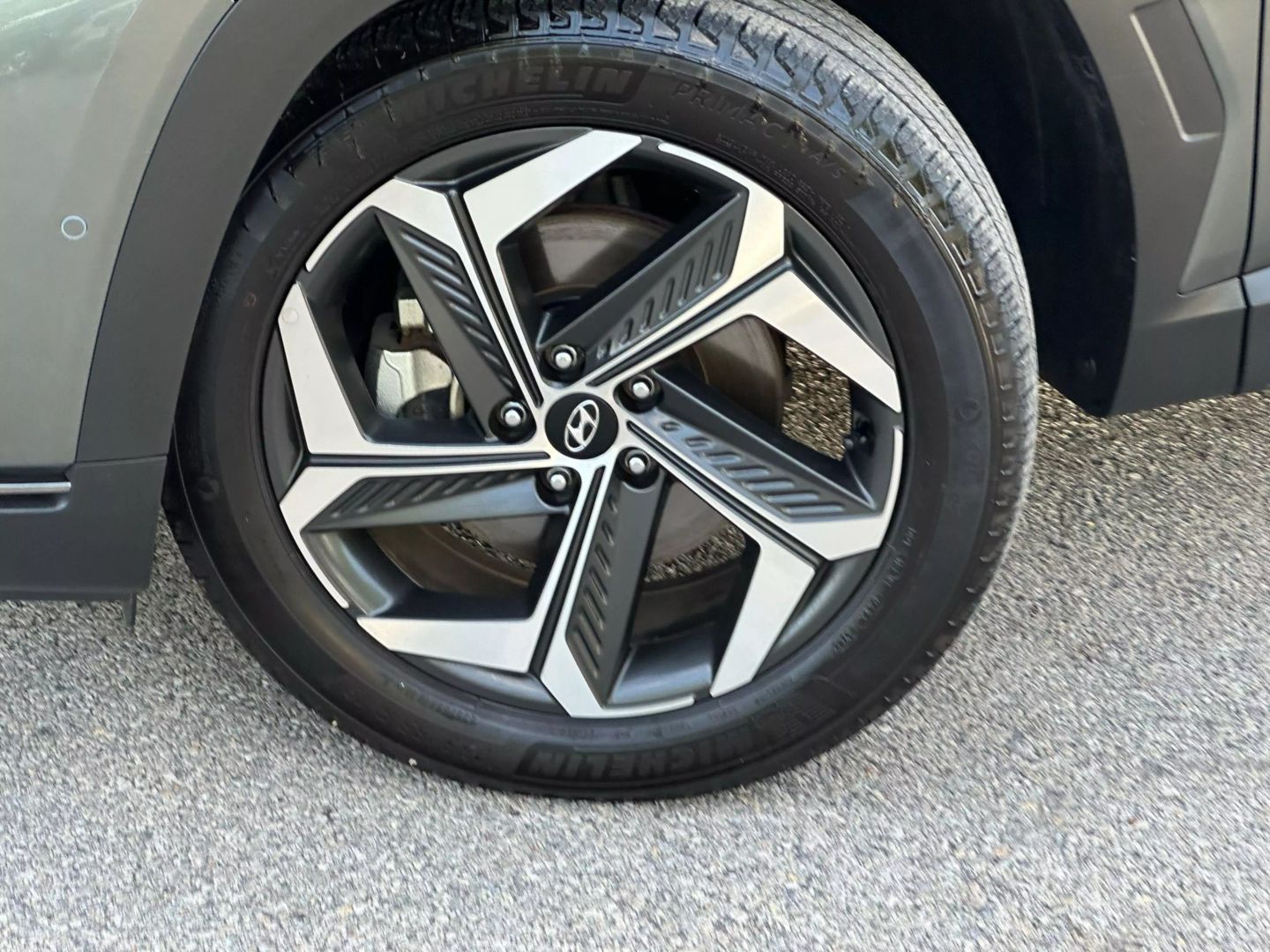 2023 Hyundai Tucson - Image 42