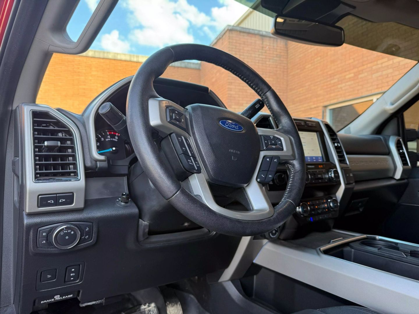 2020 Ford F250 Super Duty Crew Cab - Image 22