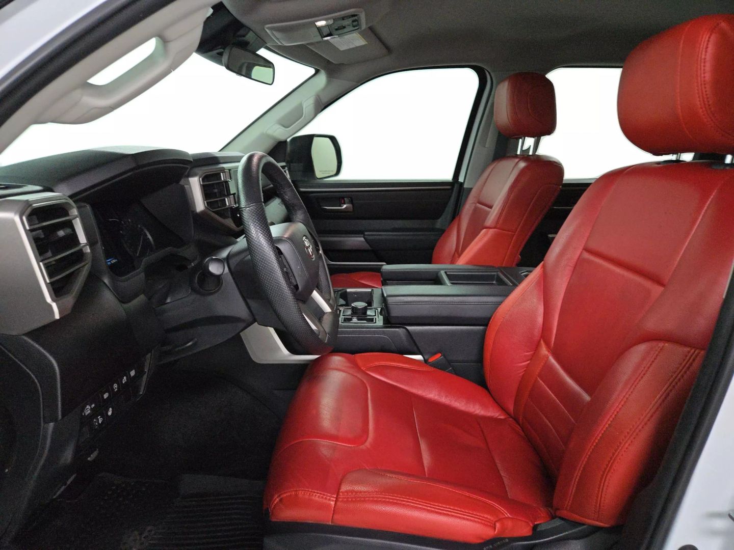 2023 Toyota Tundra Crewmax - Image 9