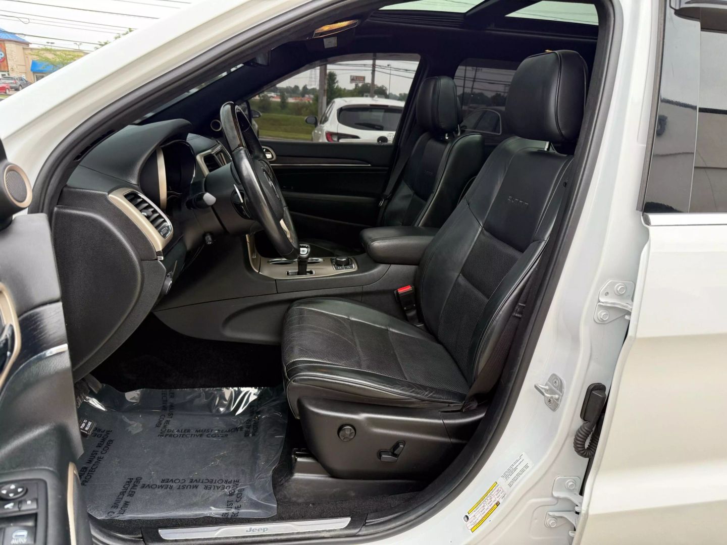 2014 Jeep Grand Cherokee - Image 19