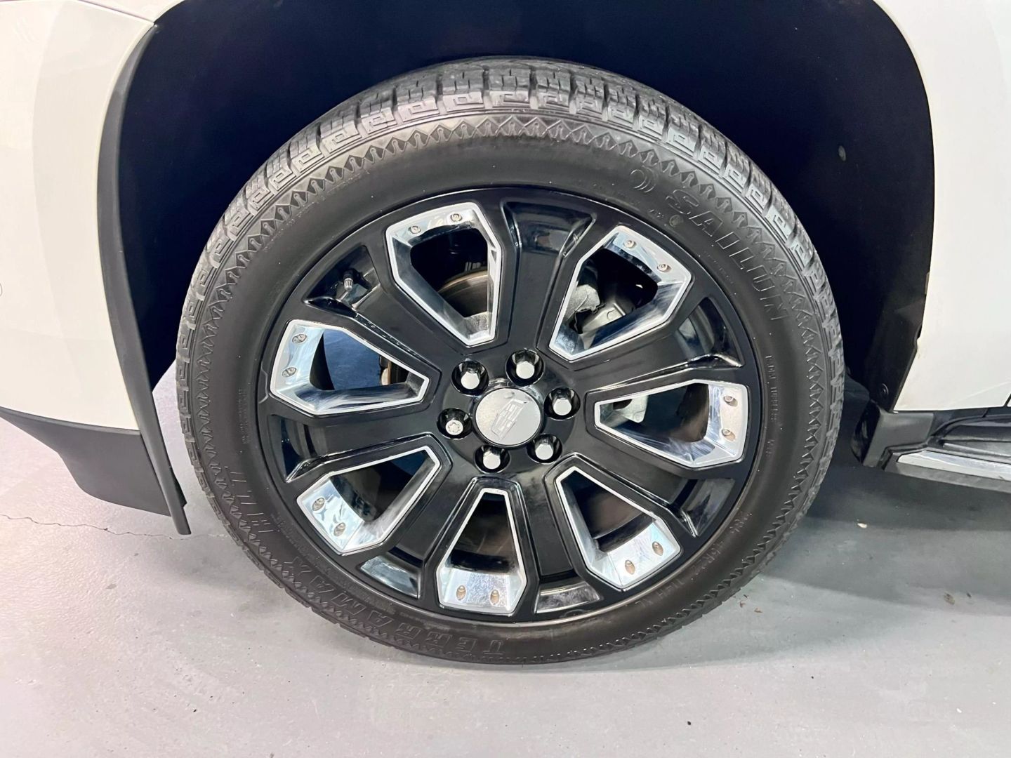2019 Cadillac Escalade Luxury Sport Utility 4d - Image 13
