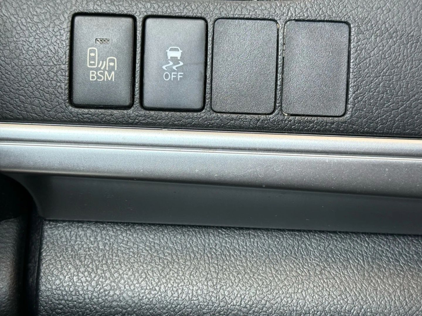 2013 Toyota Camry - Image 35