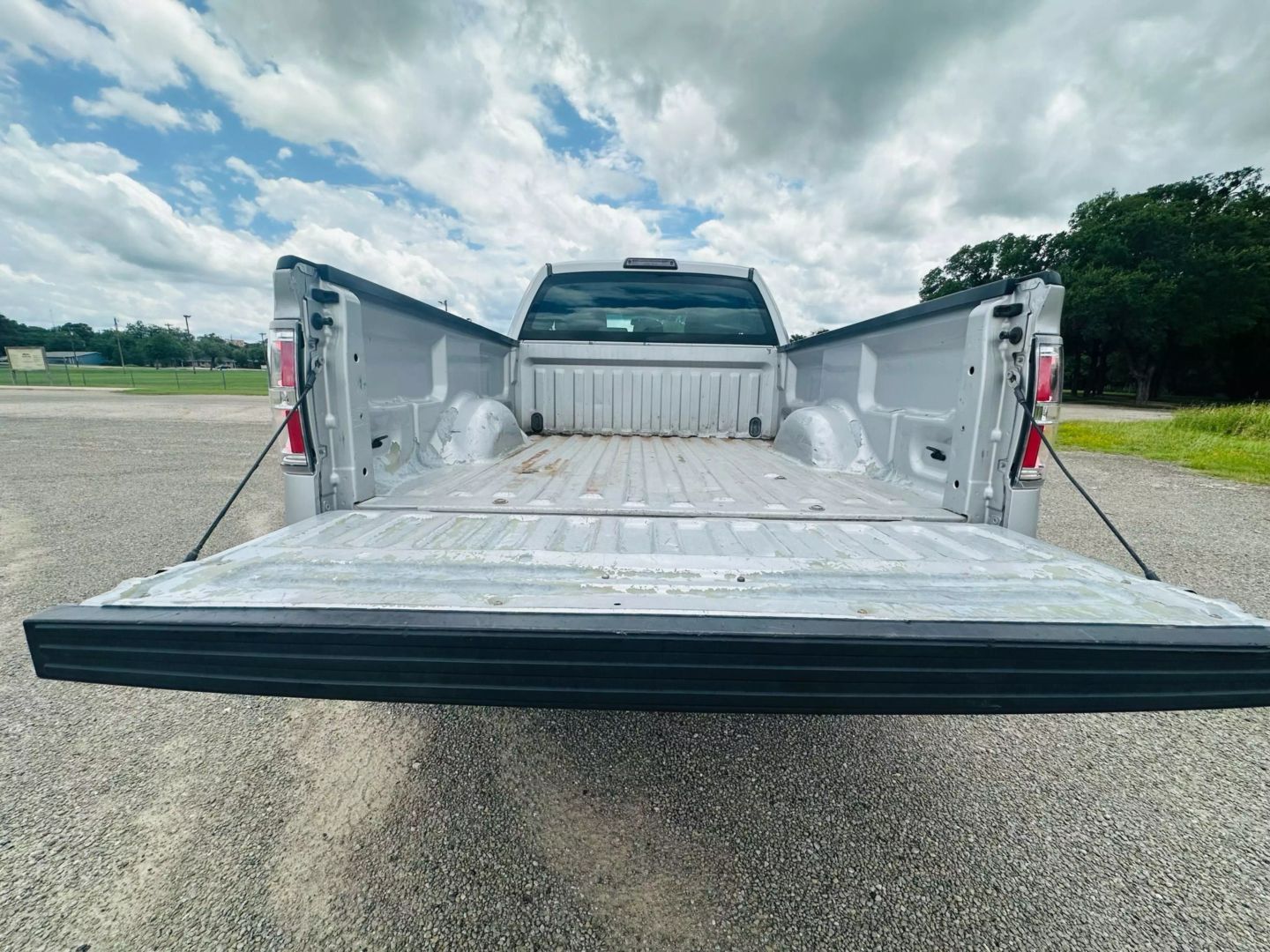 2014 Ford F150 Super Cab - Image 9