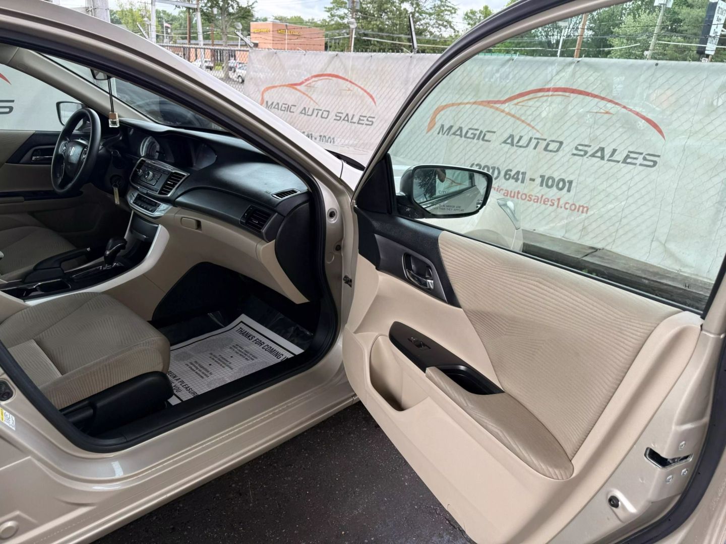 2015 Honda Accord - Image 24