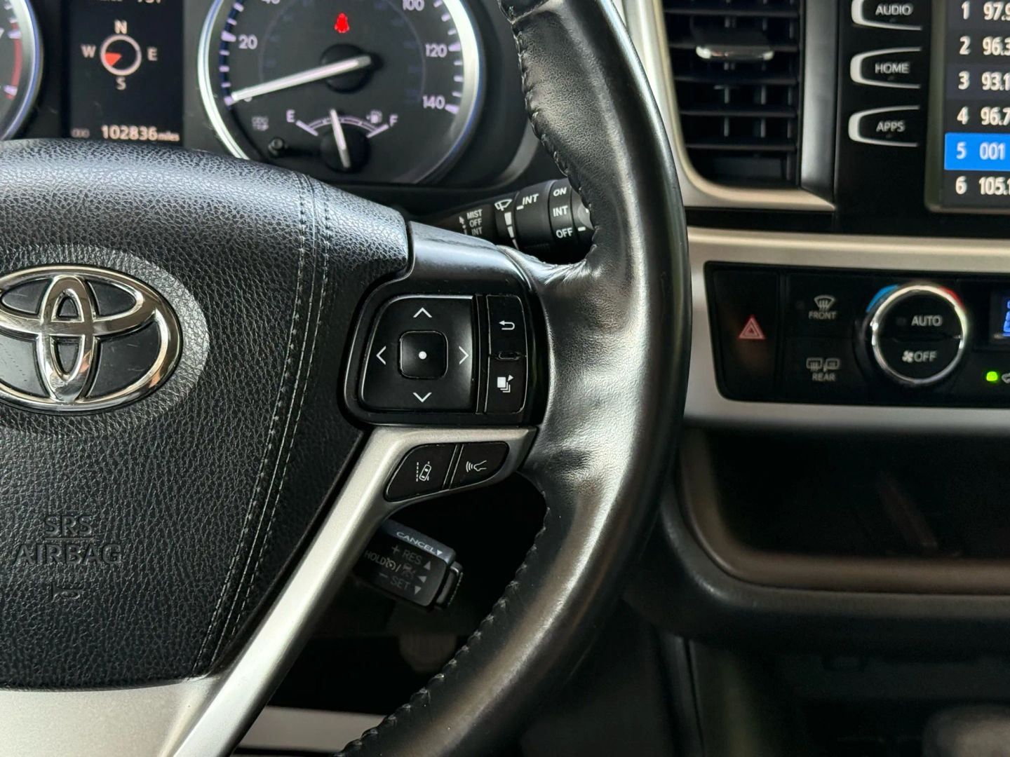 2018 Toyota Highlander - Image 37