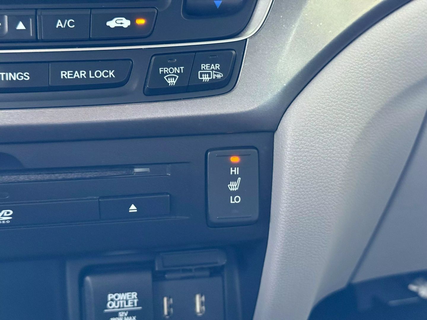 2018 Honda Pilot - Image 32