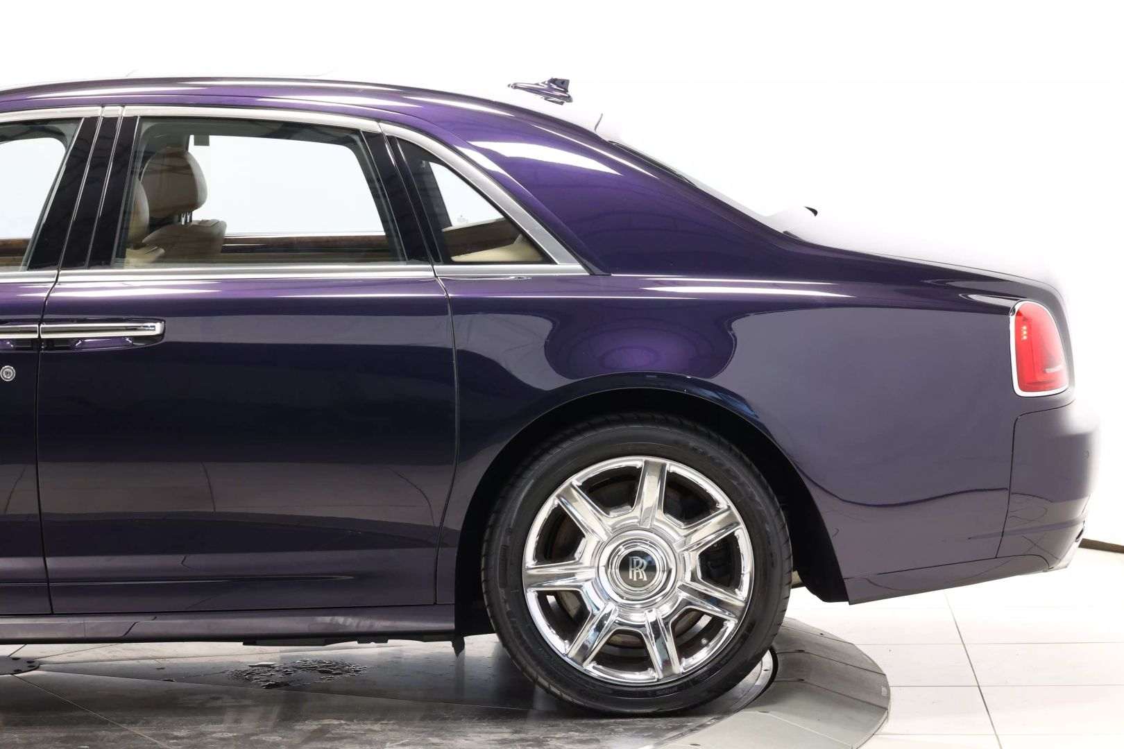 2010 Rolls-royce Ghost - Image 8