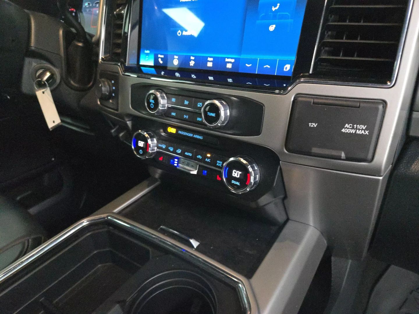 2022 Ford F250 Super Duty Crew Cab - Image 28