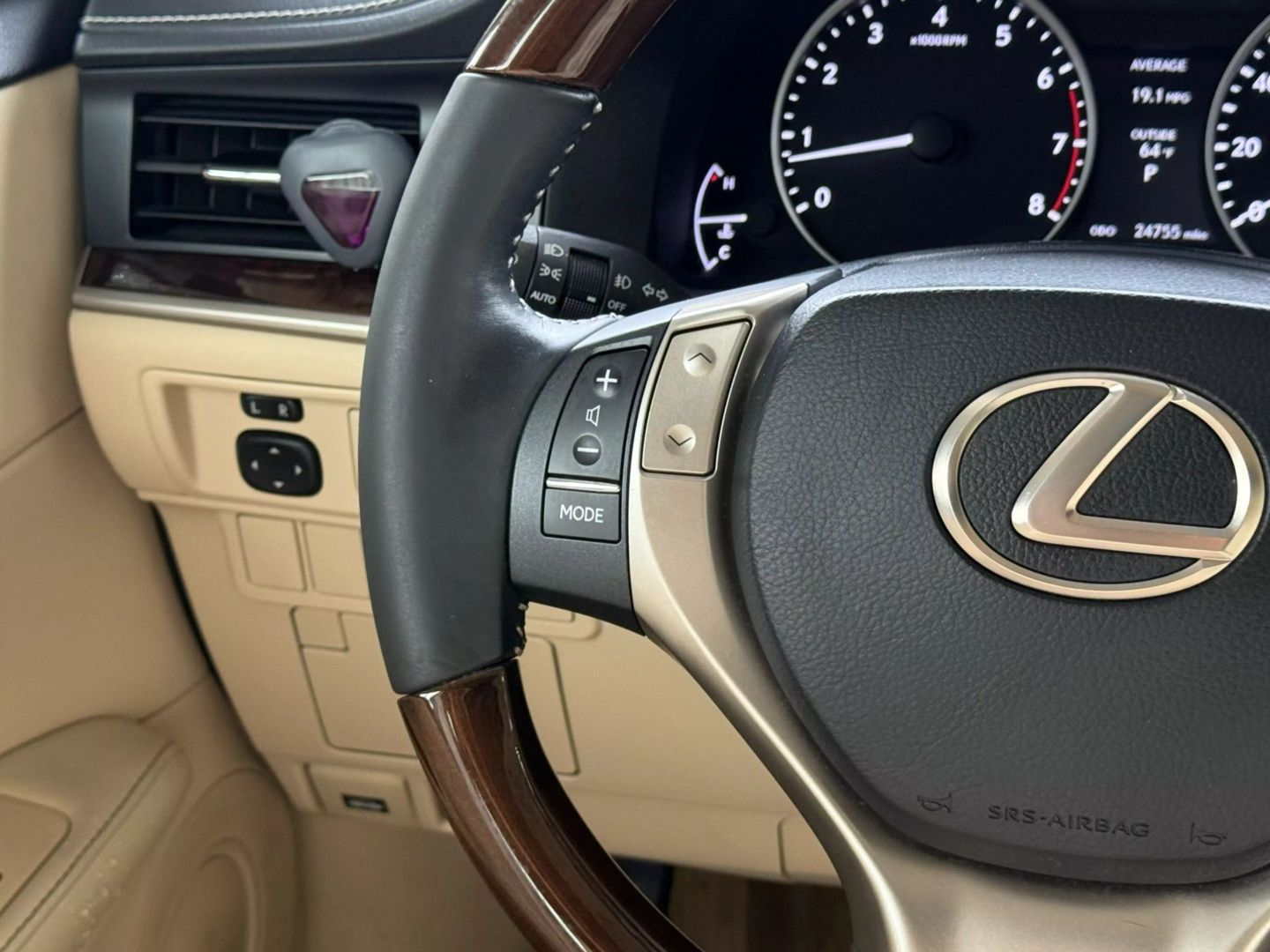 2015 Lexus Es - Image 36