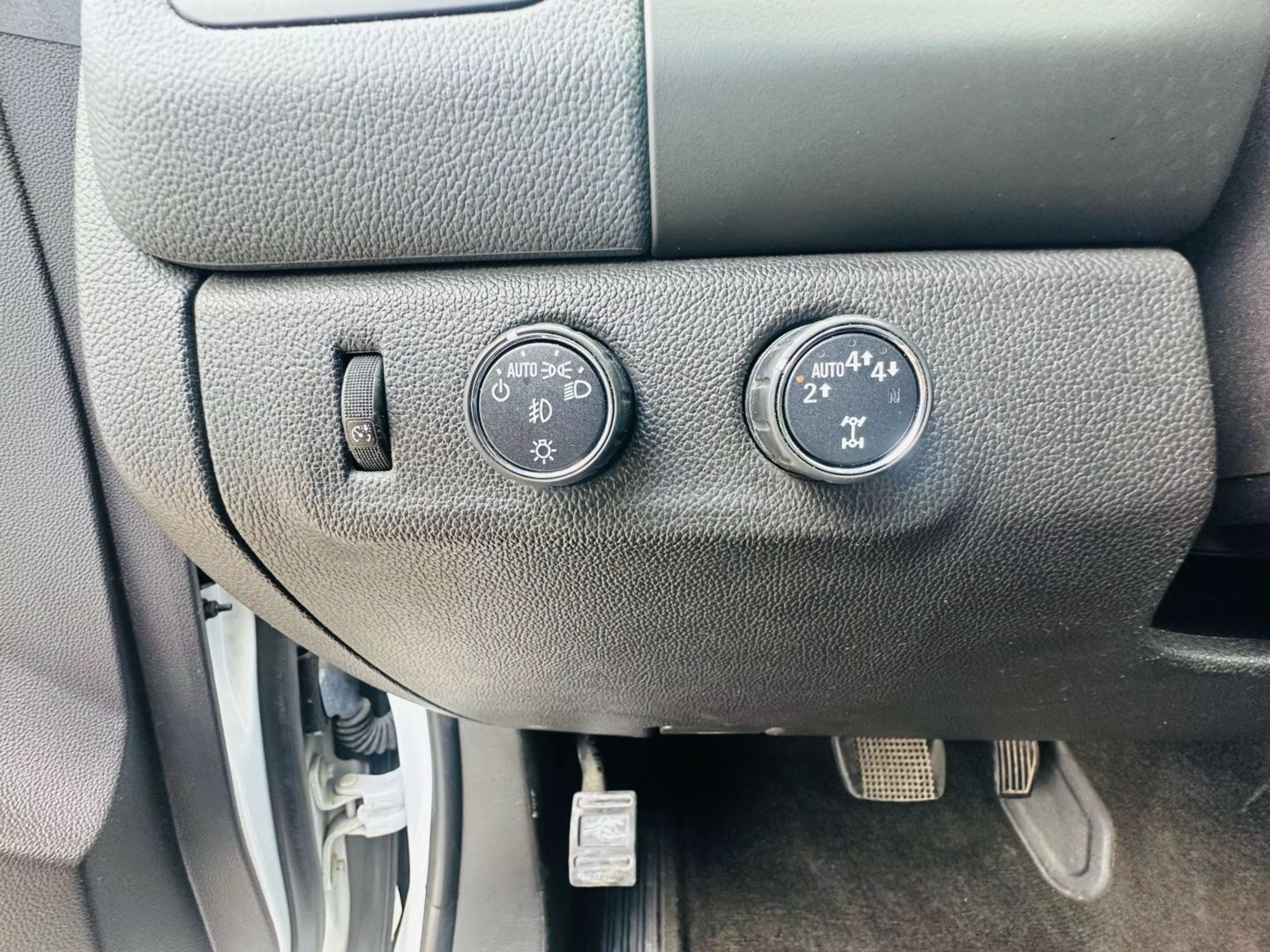 2018 Chevrolet Colorado Crew Cab - Image 22