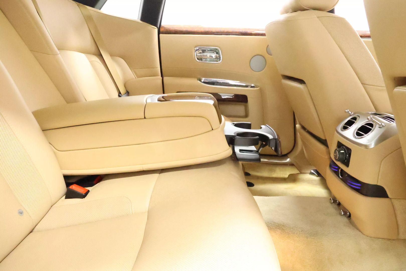 2010 Rolls-royce Ghost - Image 75