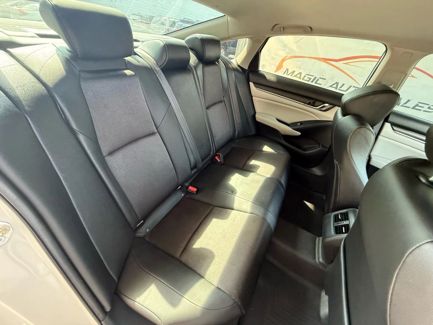 2018 Honda Accord - Image 23