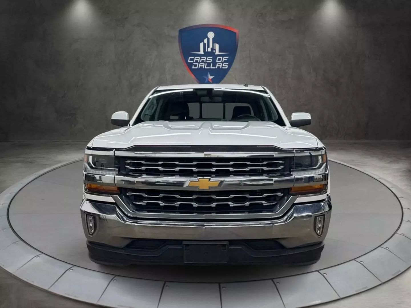 2017 Chevrolet Silverado 1500 Crew Cab - Image 8