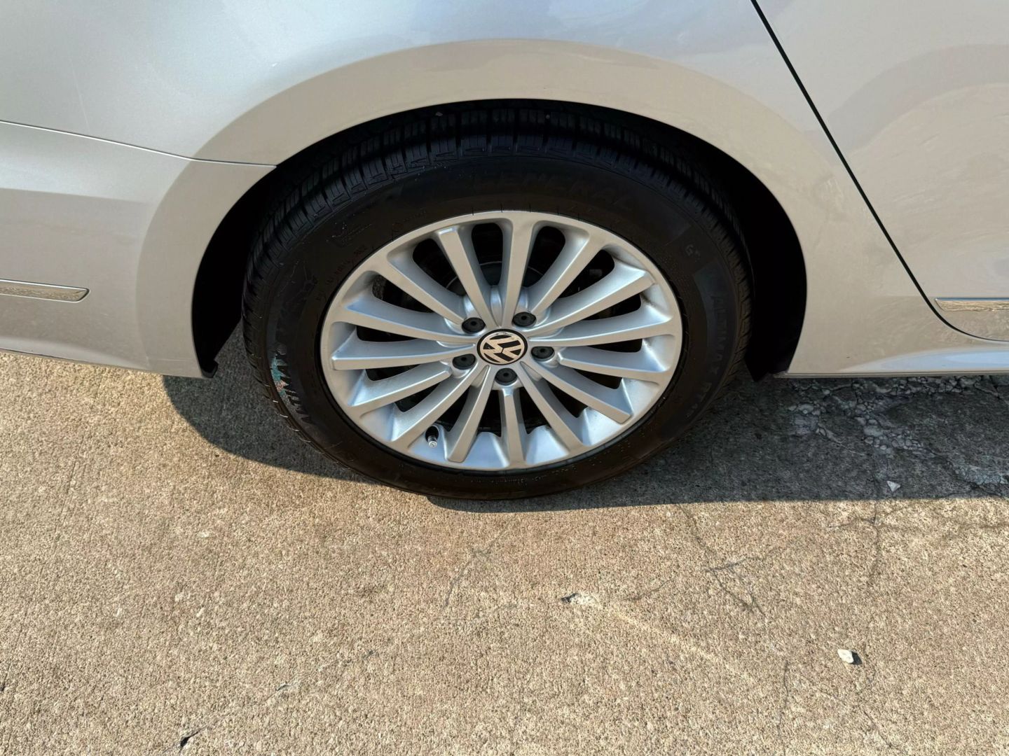 2017 Volkswagen Passat - Image 53