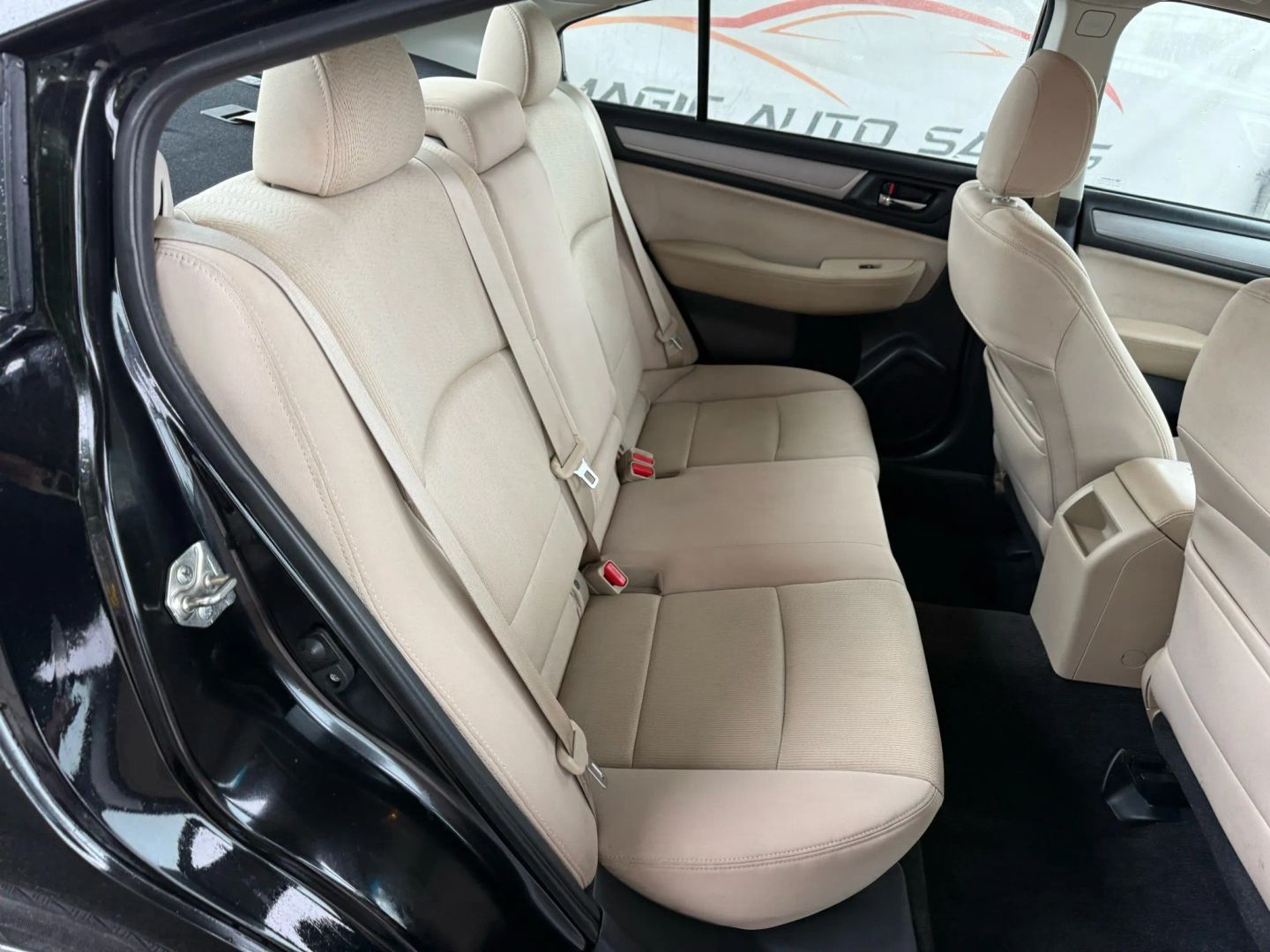 2015 Subaru Legacy - Image 22