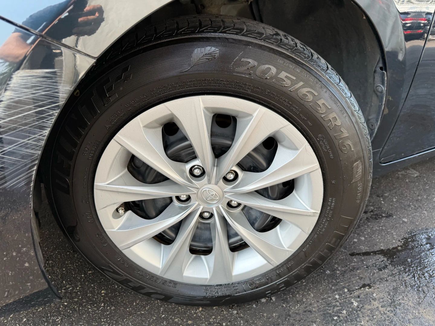 2015 Toyota Camry - Image 37