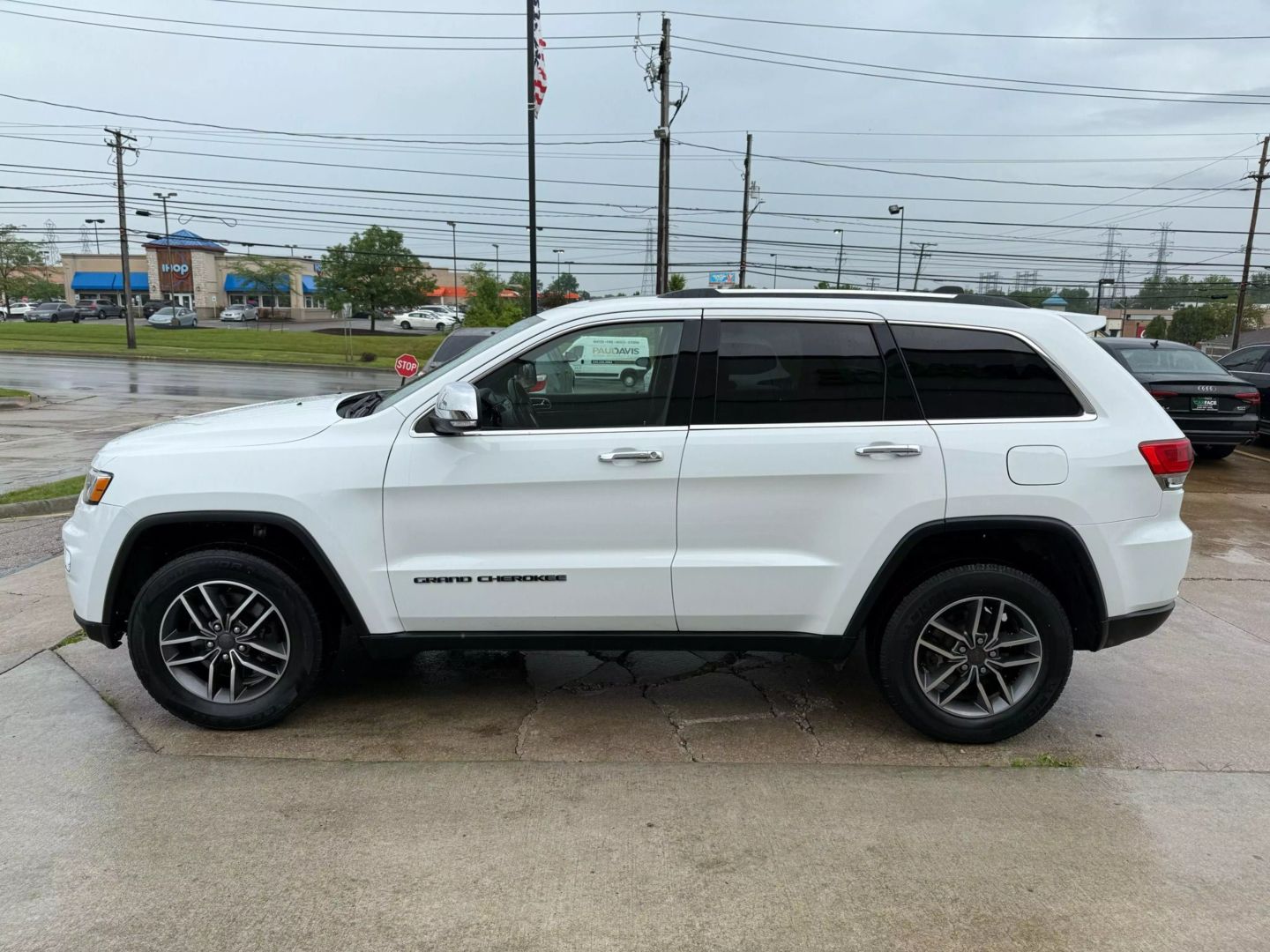 2019 Jeep Grand Cherokee - Image 6