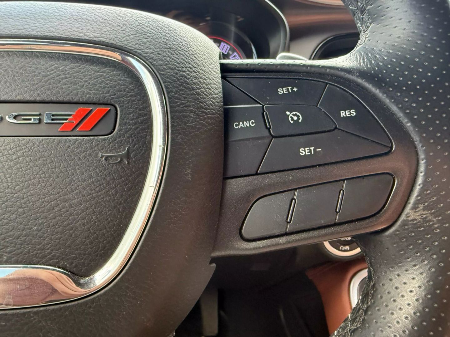 2021 Dodge Challenger - Image 19