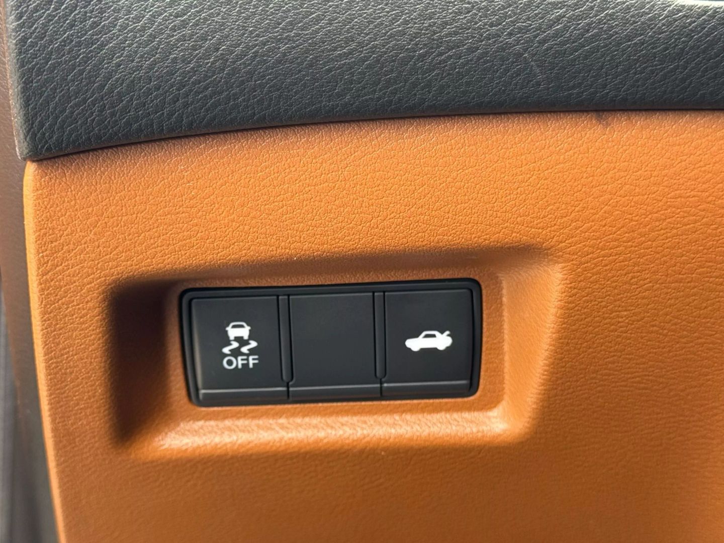 2021 Infiniti Q50 - Image 24