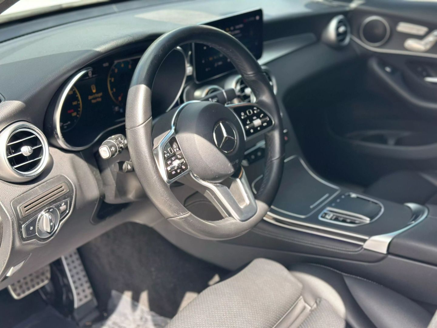 2021 MERCEDES-BENZ GLC SUV 4-CYL, TURBO, 2.0 LITER GLC 300 4MATIC SPORT UTILITY 4D