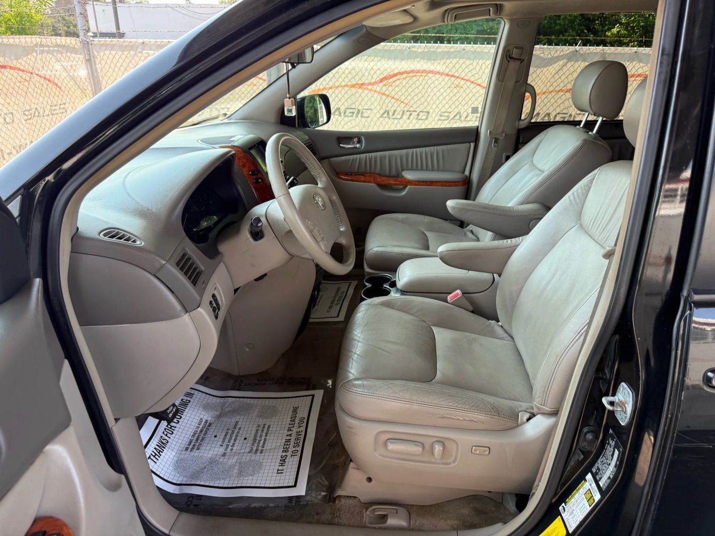 2008 Toyota Sienna - Image 14
