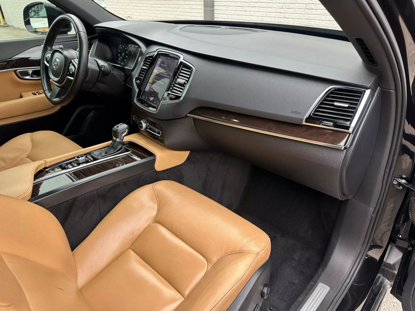 2017 Volvo Xc90 - Image 37
