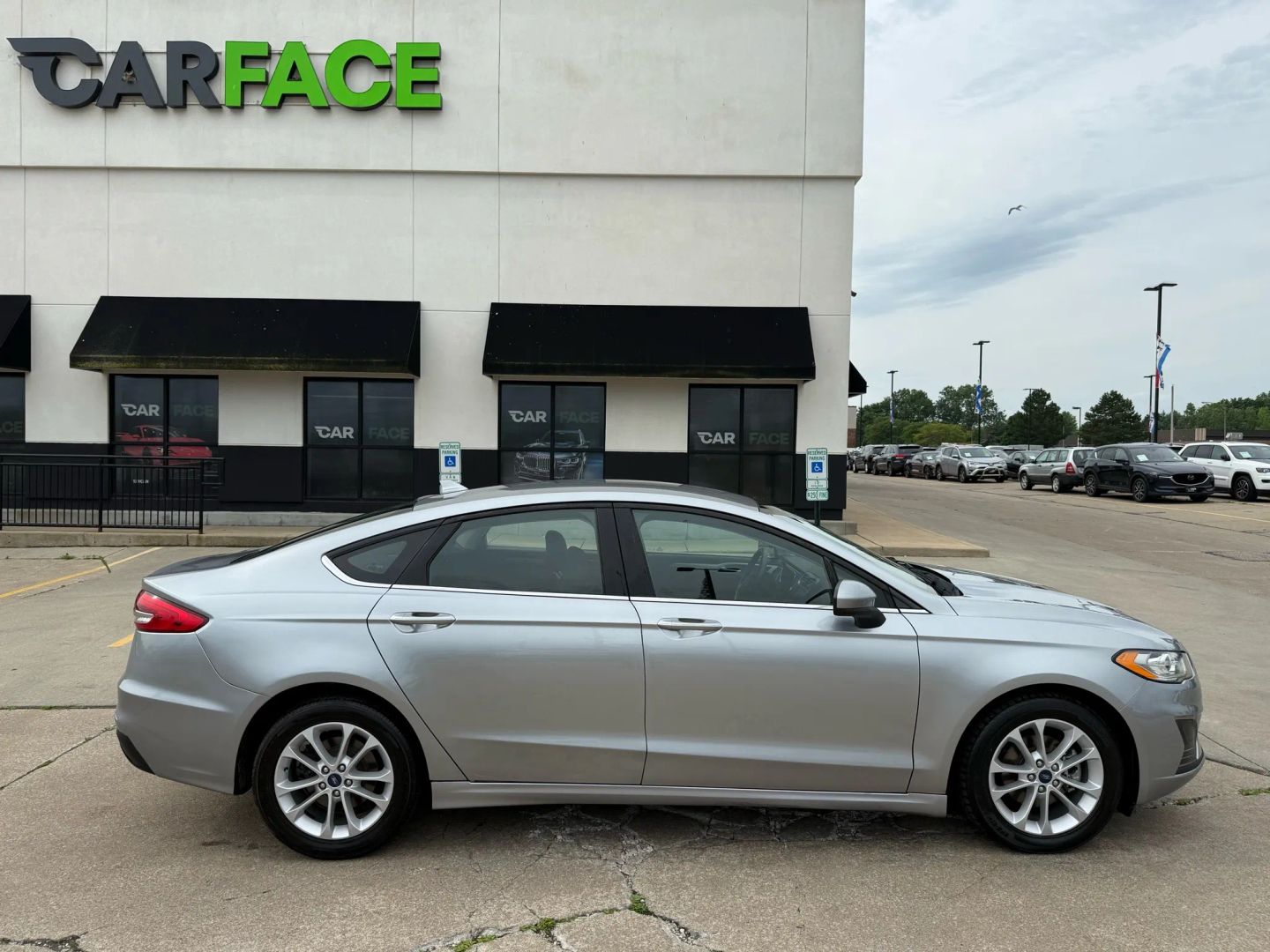 2020 Ford Fusion - Image 15