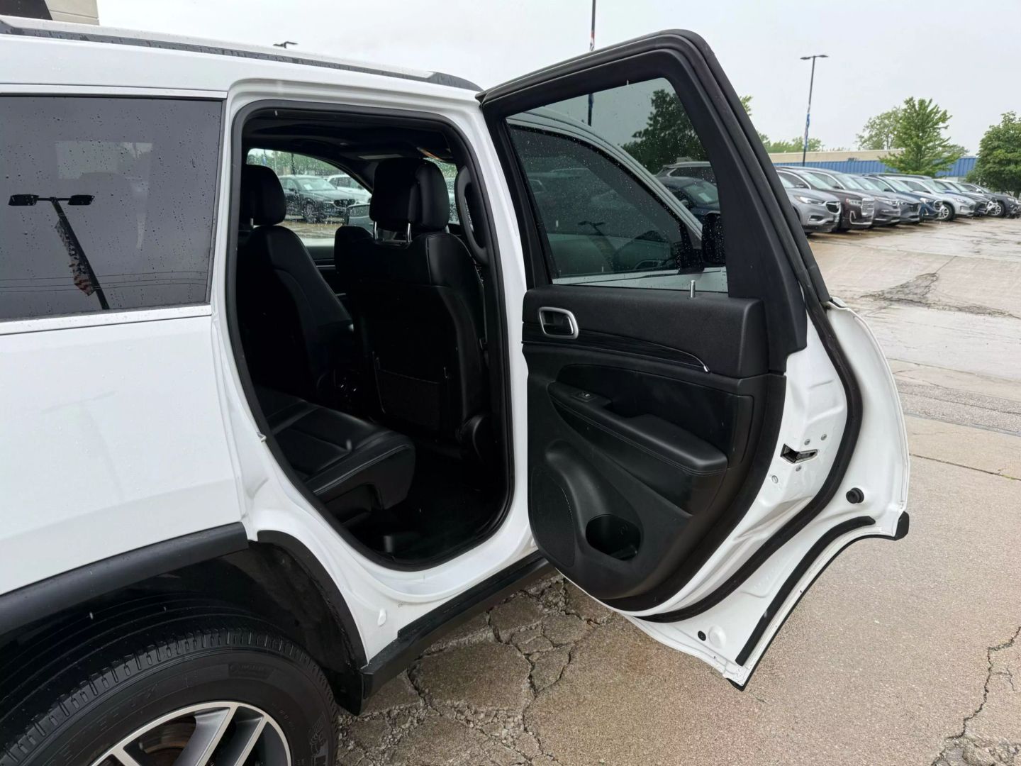 2019 Jeep Grand Cherokee - Image 22