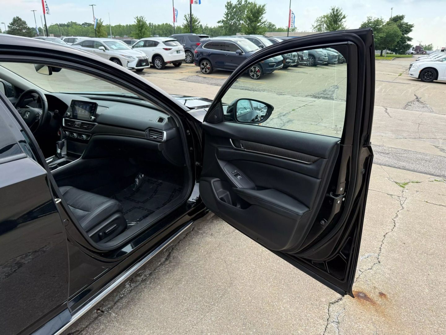 2019 Honda Accord - Image 23