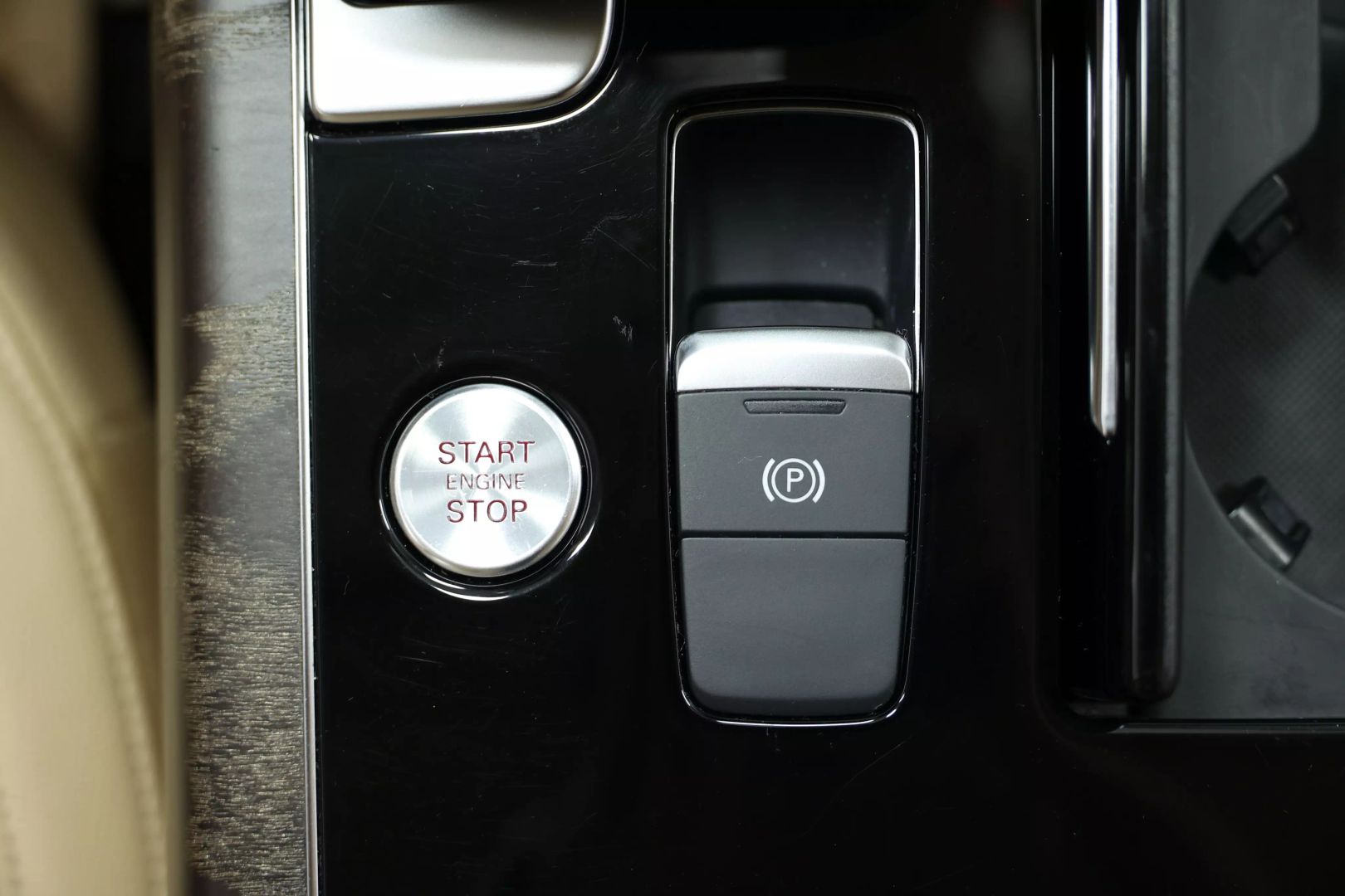 2015 Audi A8 - Image 42