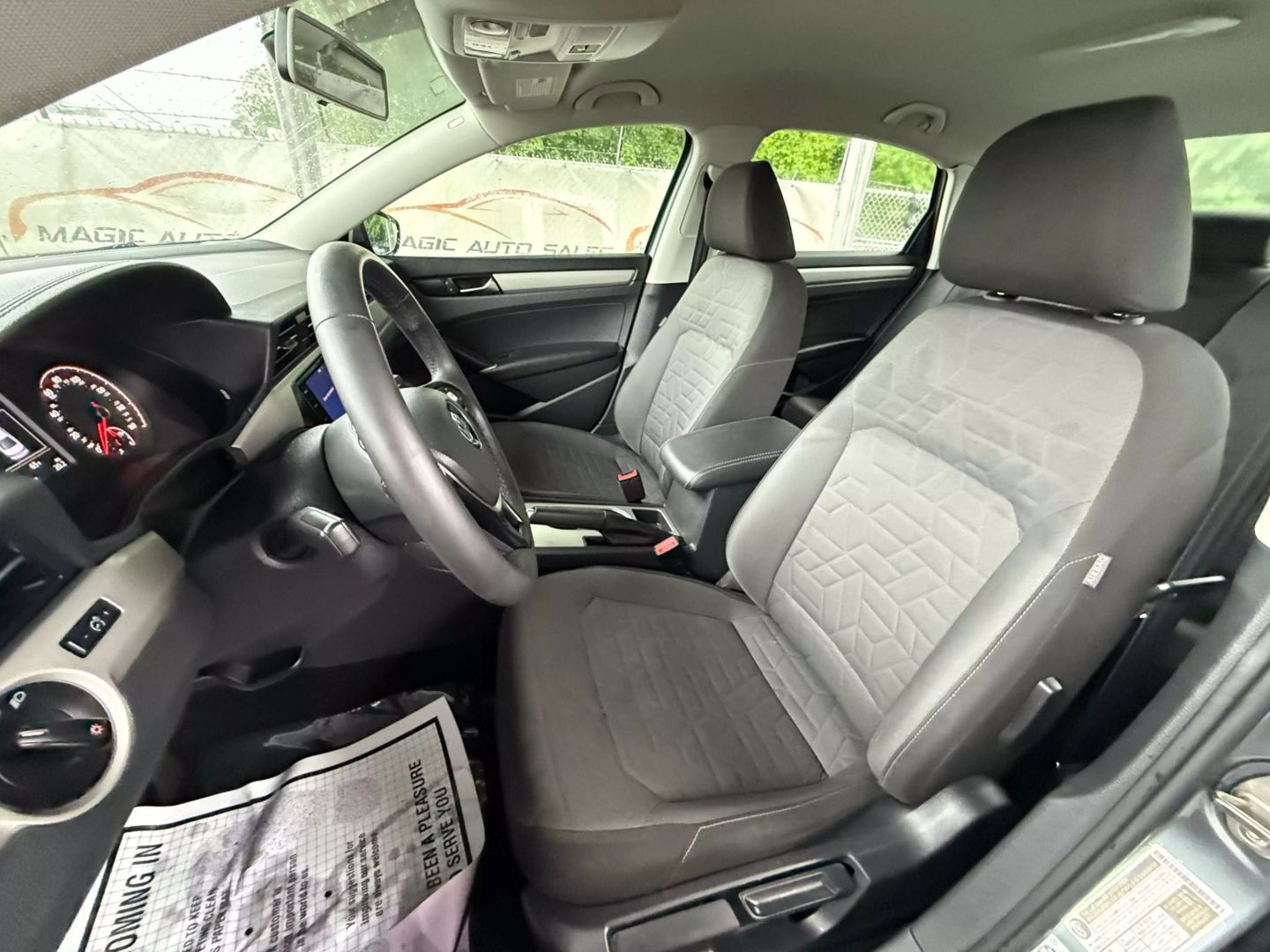 2021 Volkswagen Passat - Image 14