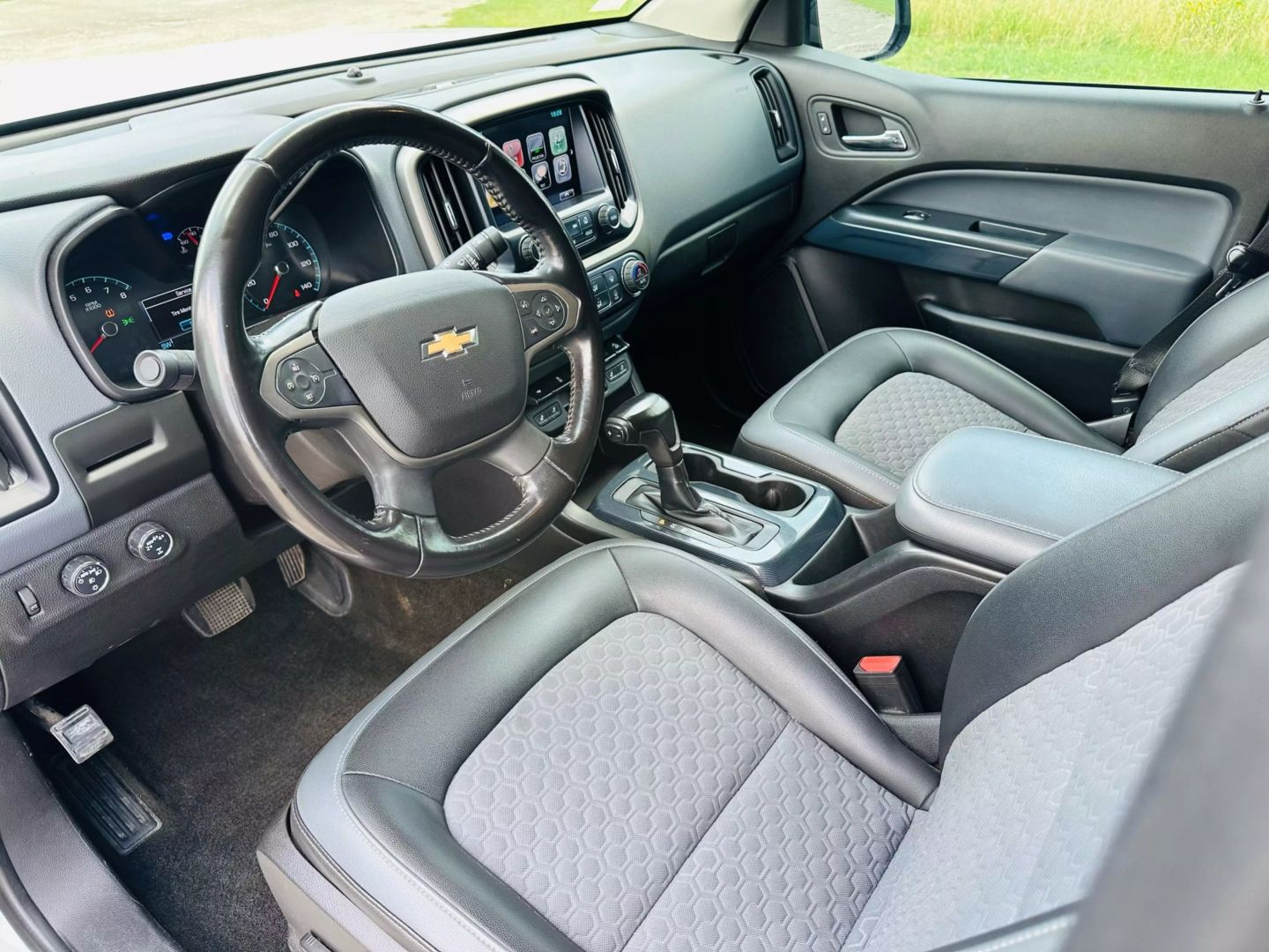 2018 Chevrolet Colorado Crew Cab - Image 15