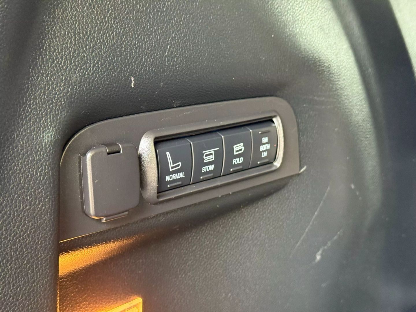 2018 Ford Explorer - Image 22
