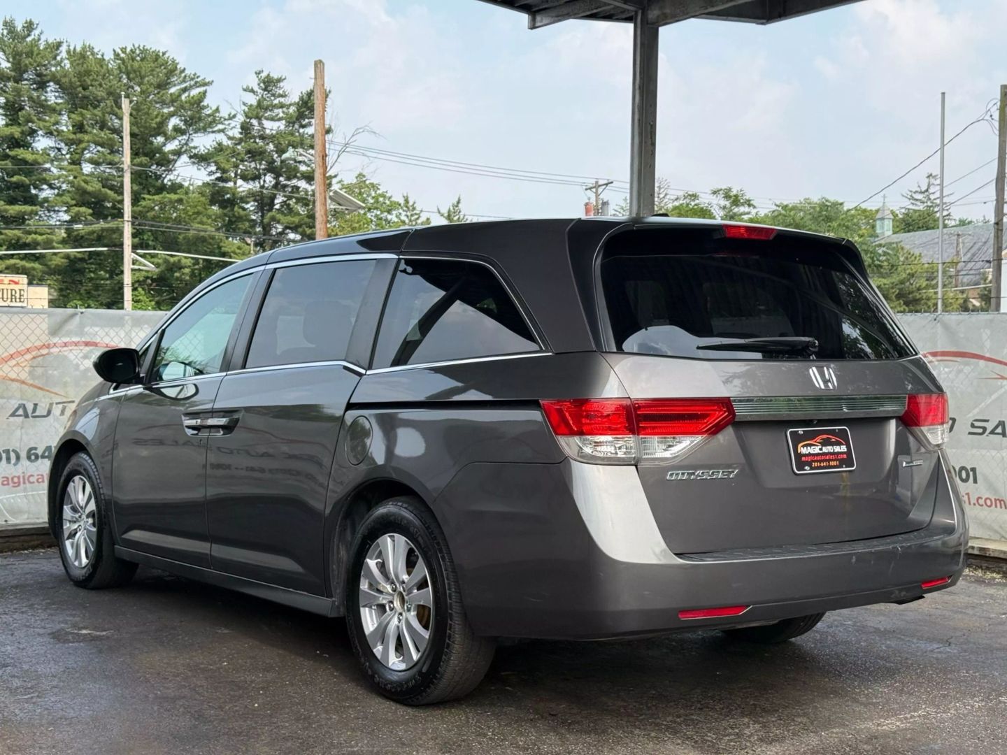 2016 Honda Odyssey - Image 11