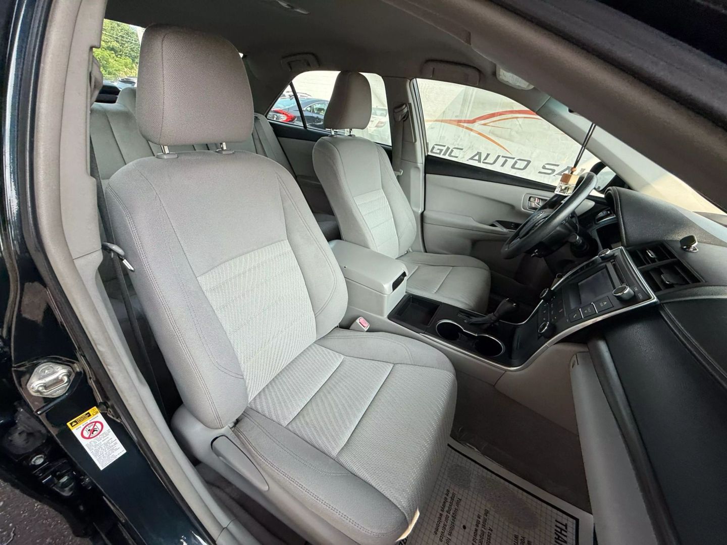 2015 Toyota Camry - Image 26