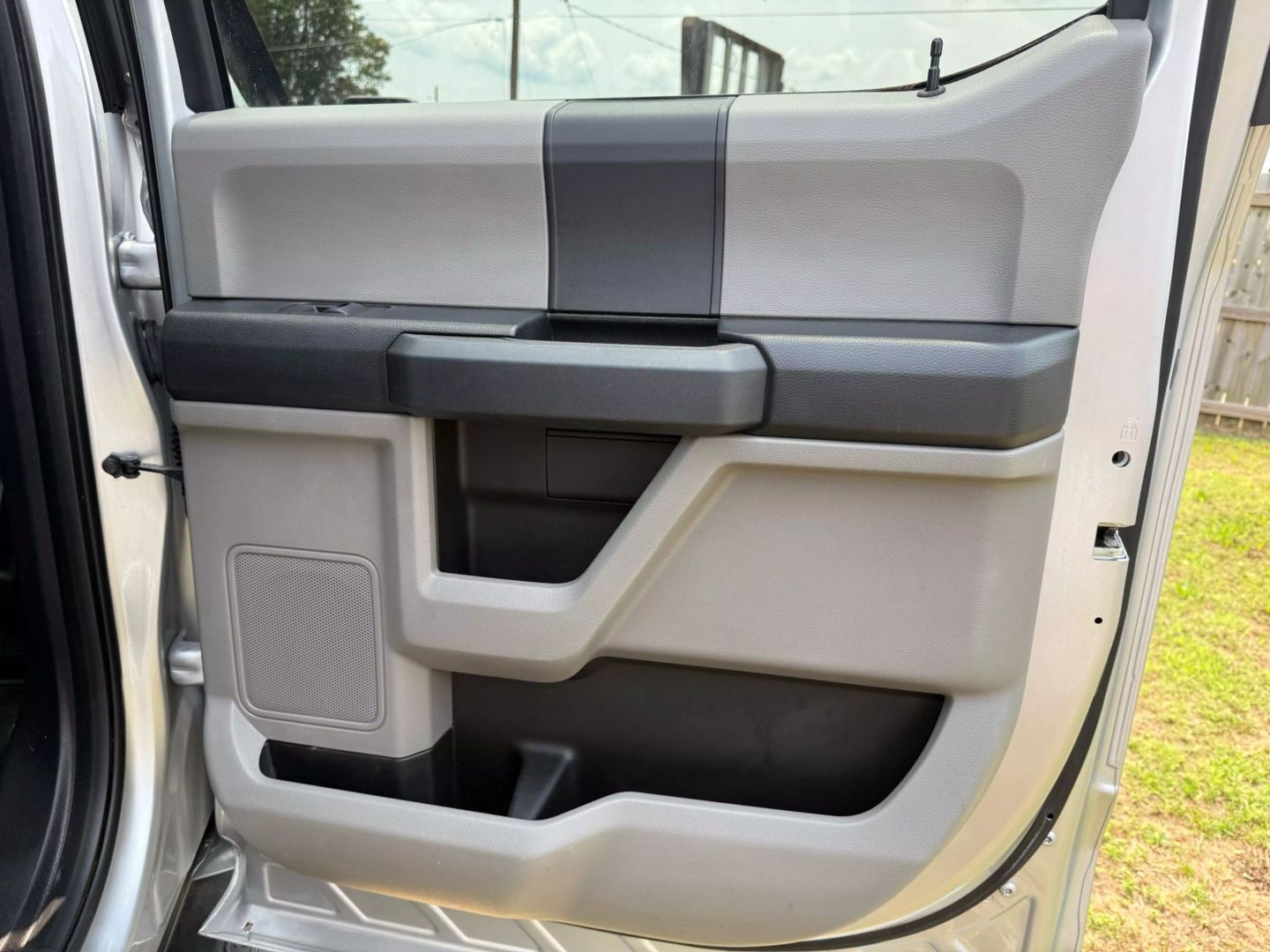 2017 Ford F150 Supercrew Cab - Image 18