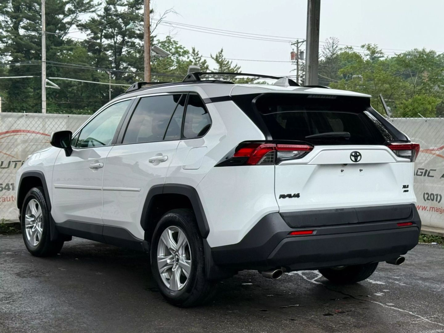 2020 Toyota Rav4 - Image 9