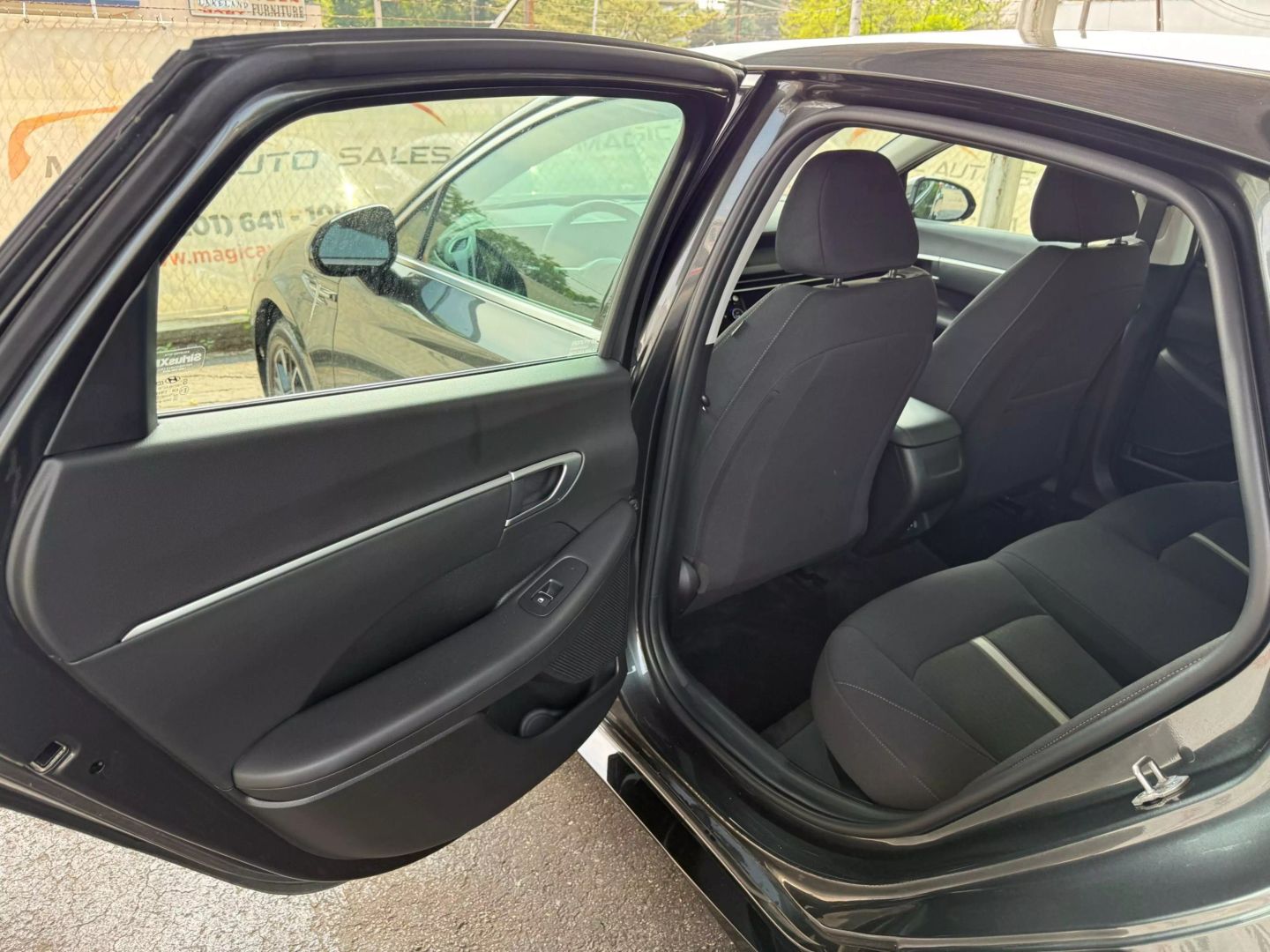 2025 Hyundai Sonata - Image 17