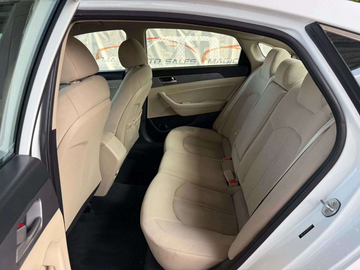 2018 Hyundai Sonata - Image 18