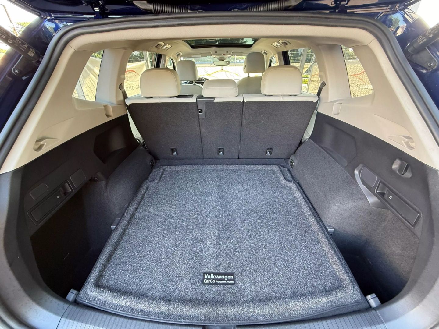 2022 Volkswagen Tiguan - Image 20