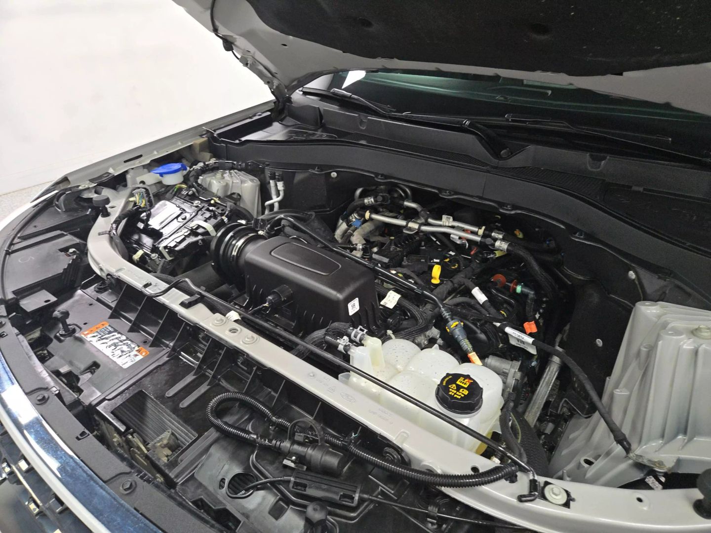 2022 Ford Explorer - Image 21