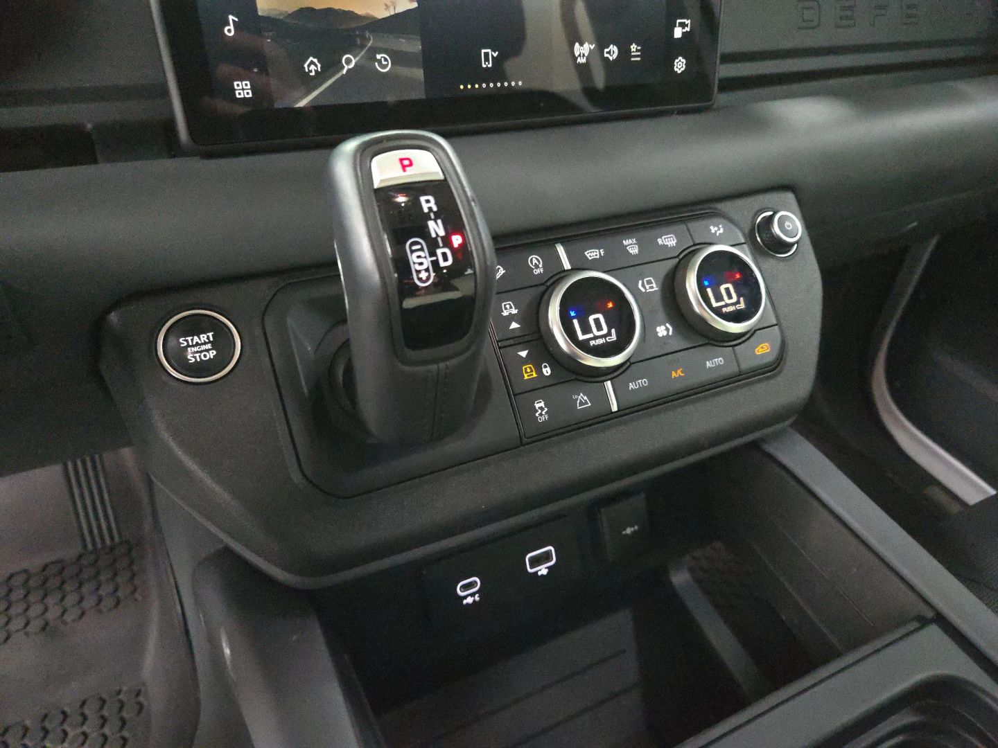 2023 Land Rover Defender 110 - Image 26